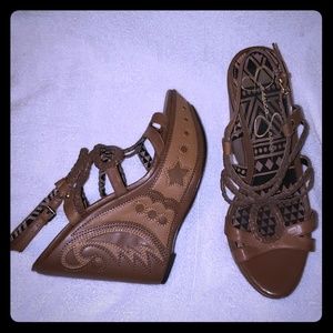 Jessica Simpson platform heels